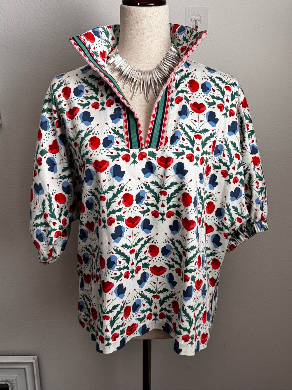 Emily McCarthy Floral Poppy Print Stand Collar Top Size M